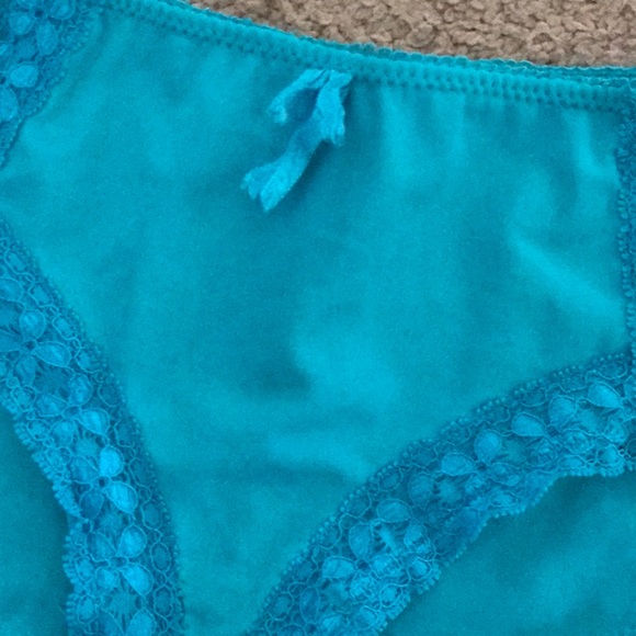 Intimate Moments Panty. Size M - Picture 3 of 9